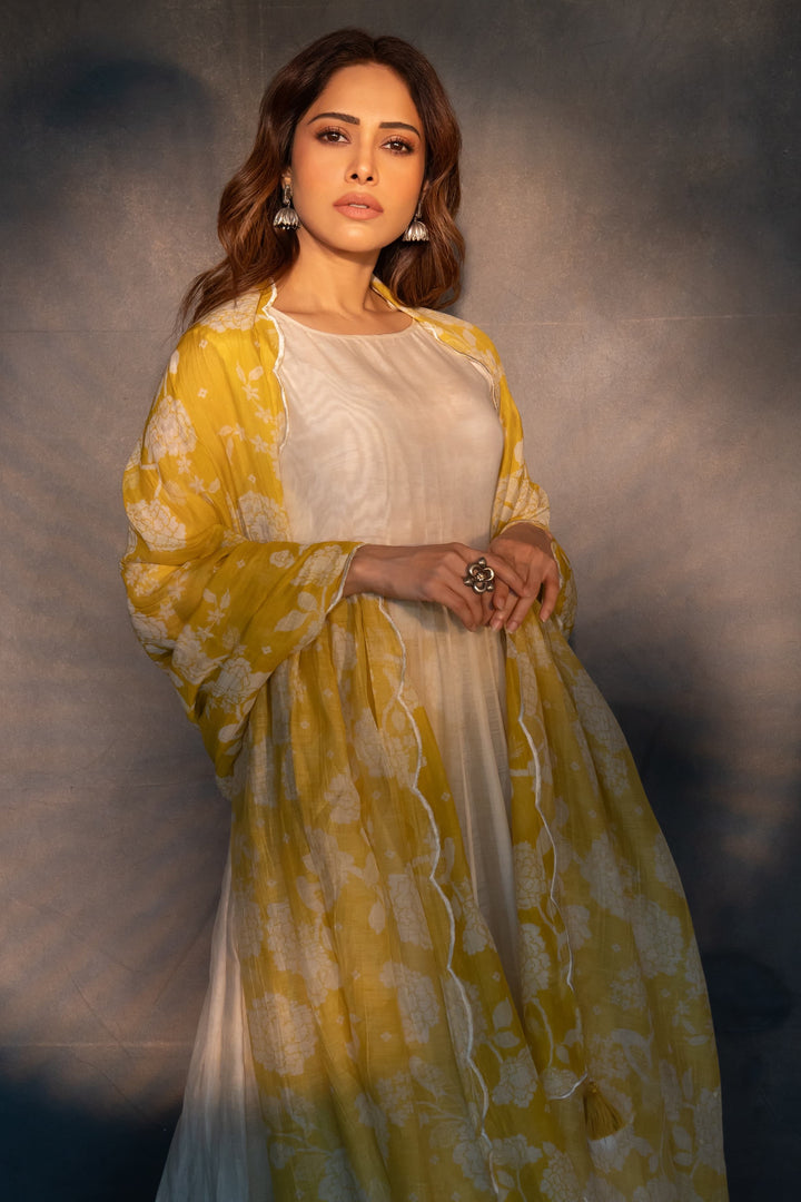 NUSHRATT BHARUCCHA IN THE LIVA ANARKALI SET – OFF WHITE
