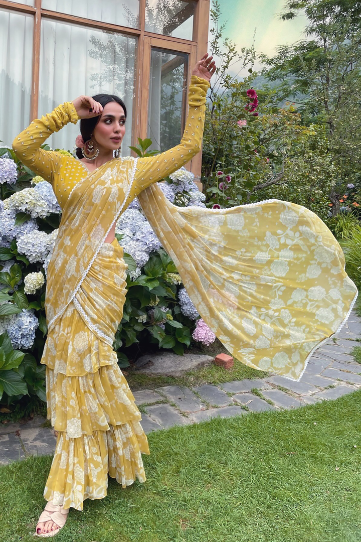 Neha Singh in PH-1352